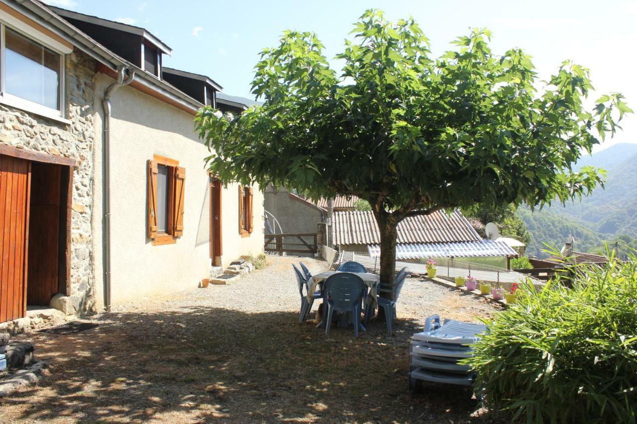 Maison Du Coue Pyrenees Mourtis Gite Pour 2 A 12 Pers Sengouagnet Экстерьер фото