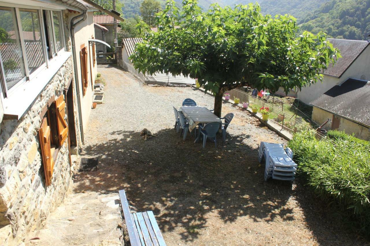 Maison Du Coue Pyrenees Mourtis Gite Pour 2 A 12 Pers Sengouagnet Экстерьер фото